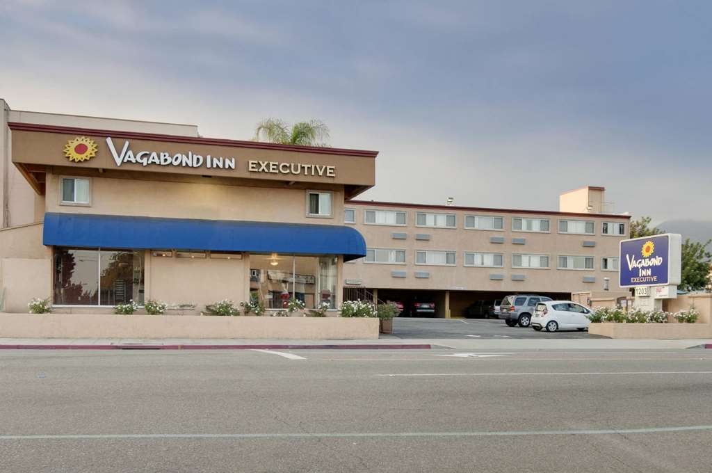 Pasadena Rose & Crown Hotel Dış mekan fotoğraf