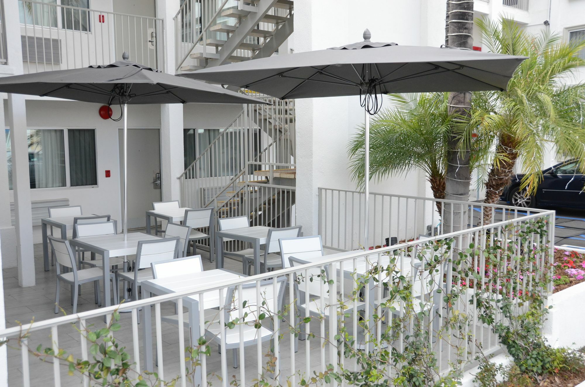 Pasadena Rose & Crown Hotel Dış mekan fotoğraf